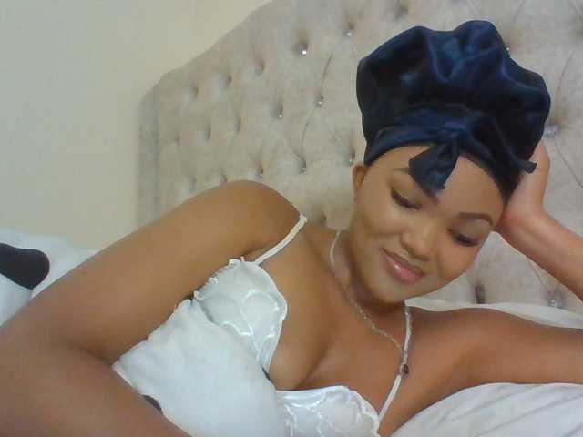 Beautystar12 live cam on BongaCams
