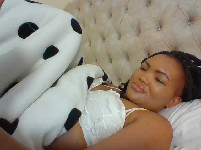 Beautystar12 live cam on BongaCams