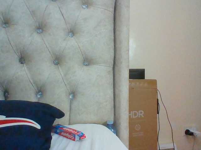 Beautystar12 live cam on BongaCams