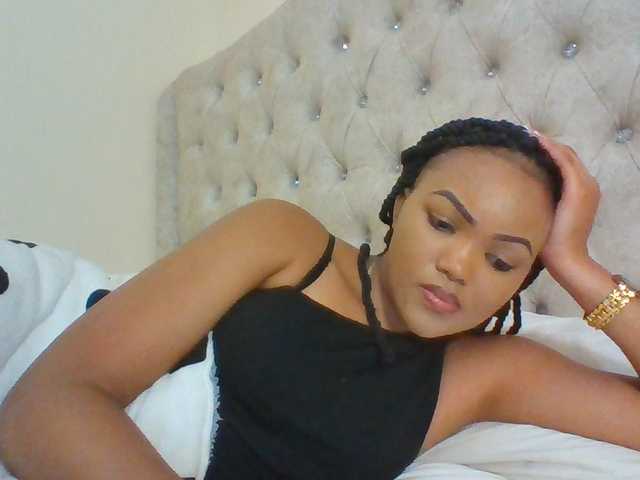 Beautystar12 live cam on BongaCams