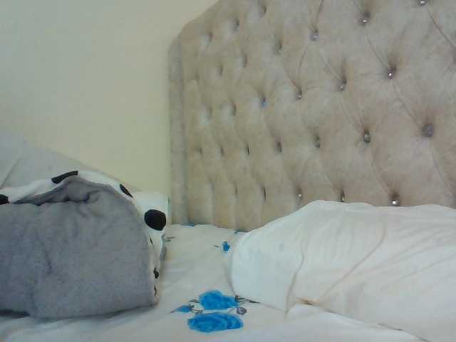 Beautystar12 live cam on BongaCams