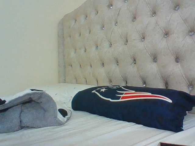 Beautystar12 live cam on BongaCams
