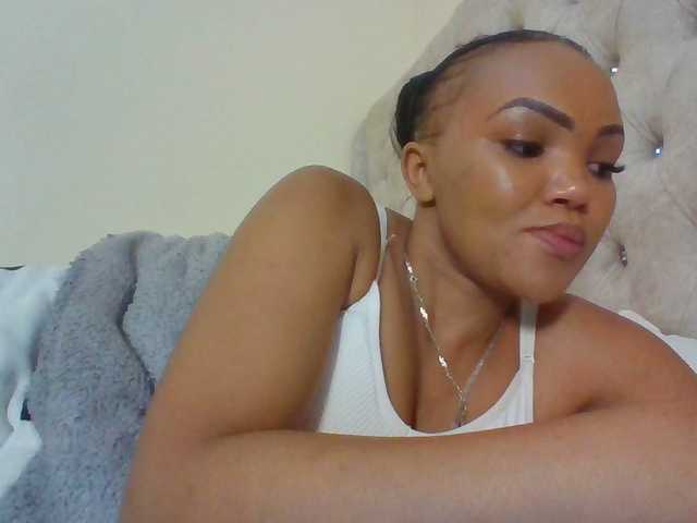 Beautystar12 live webcam show
