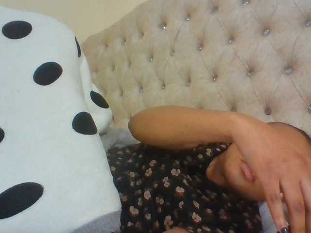 Beautystar12 live cam on BongaCams