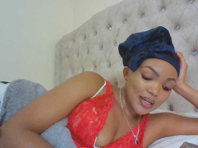 Beautystar12 live cam on BongaCams