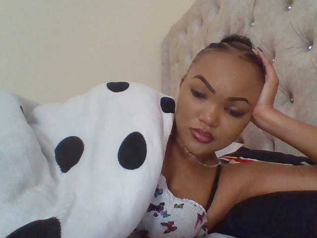 Beautystar12 live cam on BongaCams