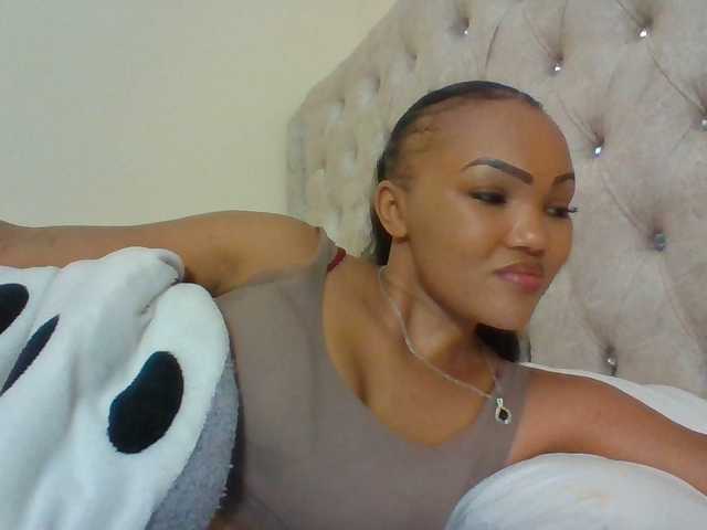 Beautystar12 live webcam show