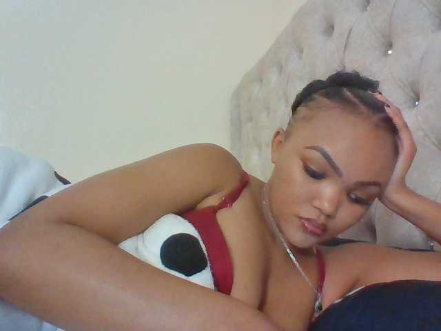 Beautystar12 live cam on BongaCams