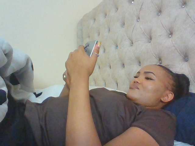 Blackmelanin1 live cam on BongaCams