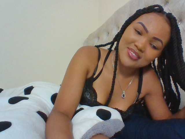 Beautystar12 live cam on BongaCams