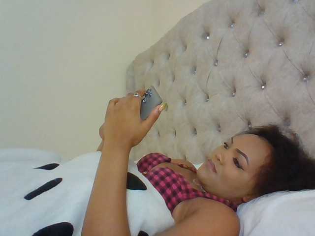 Blackmelanin1 live cam preview