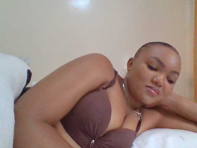 Beautystar12's BongaCams show and profile