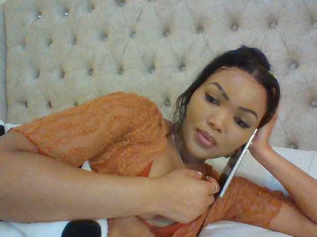 Beautystar12, en vivo ahora en BongaCams