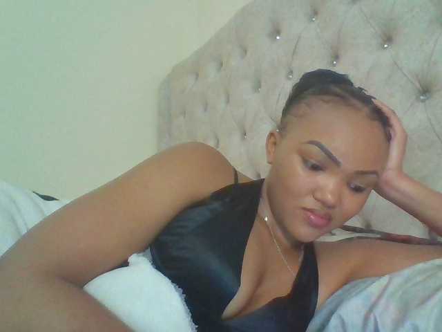 Beautystar12 live webcam show