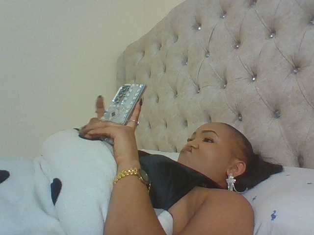 Beautystar12 live webcam show
