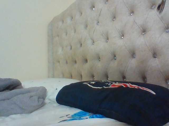Beautystar12 live cam on BongaCams