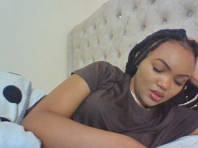 Blackmelanin1 live cam preview