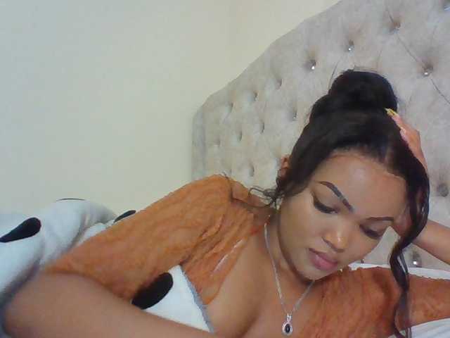 Blackmelanin1 live cam preview