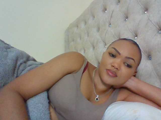 Beautystar12 live webcam show