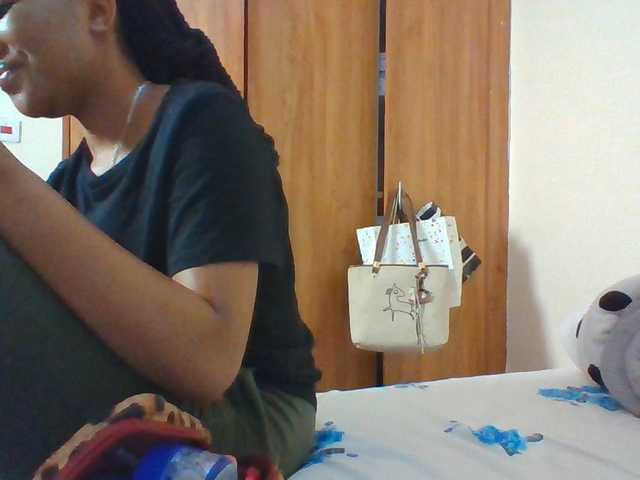 Beautystar12 live cam on BongaCams
