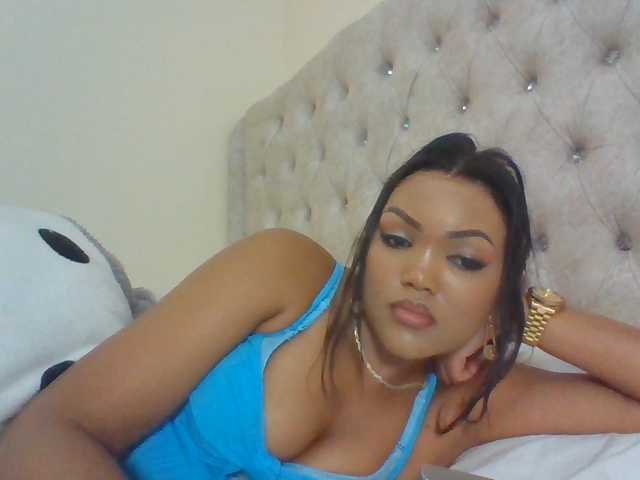 Beautystar12 live cam on BongaCams