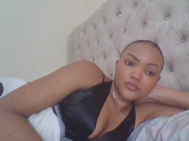 Beautystar12 live webcam show