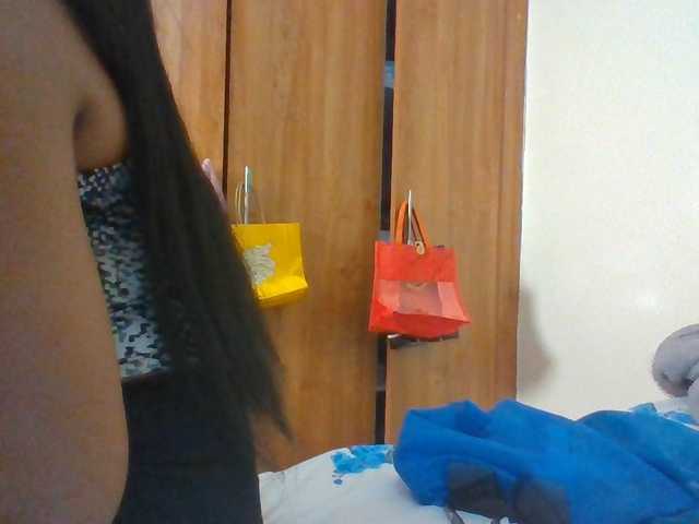 Beautystar12 live cam on BongaCams