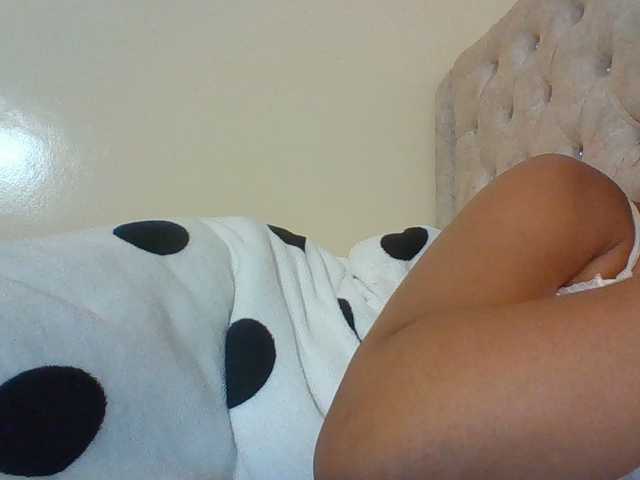 Beautystar12 live cam on BongaCams