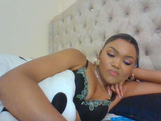 Blackmelanin1 — live female cam