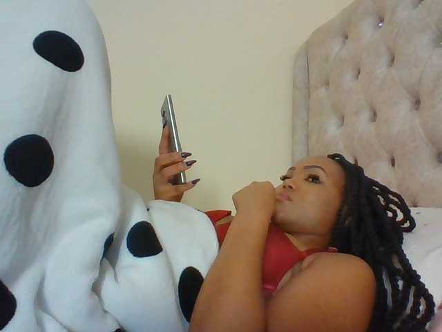 Beautystar12 live cam on BongaCams