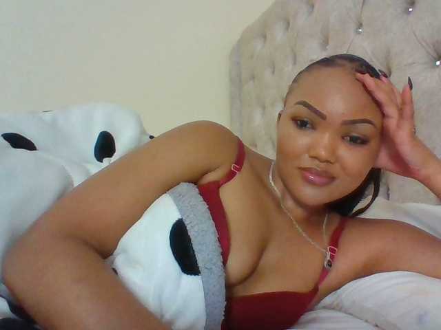 Beautystar12 live webcam show