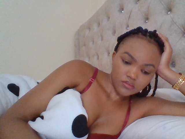 Beautystar12 live cam on BongaCams