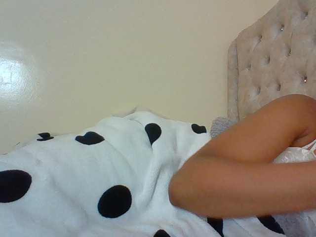 Beautystar12 live cam on BongaCams