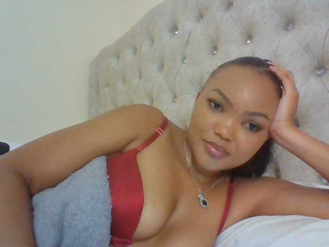 Beautystar12 live cam on BongaCams