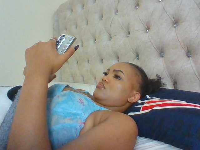 Beautystar12 live cam on BongaCams