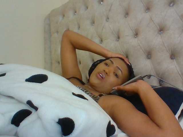 Beautystar12 live cam on BongaCams