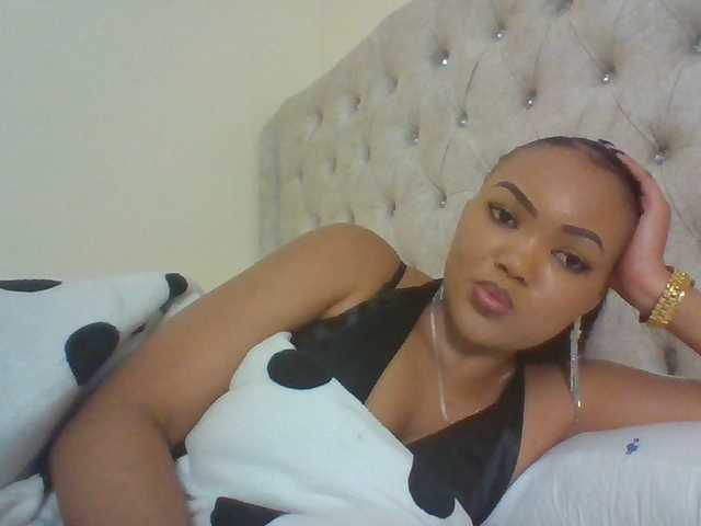 Beautystar12 live webcam show