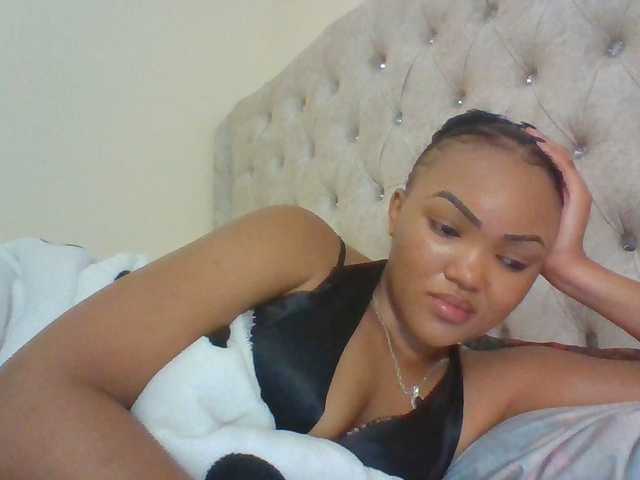Beautystar12 live webcam show