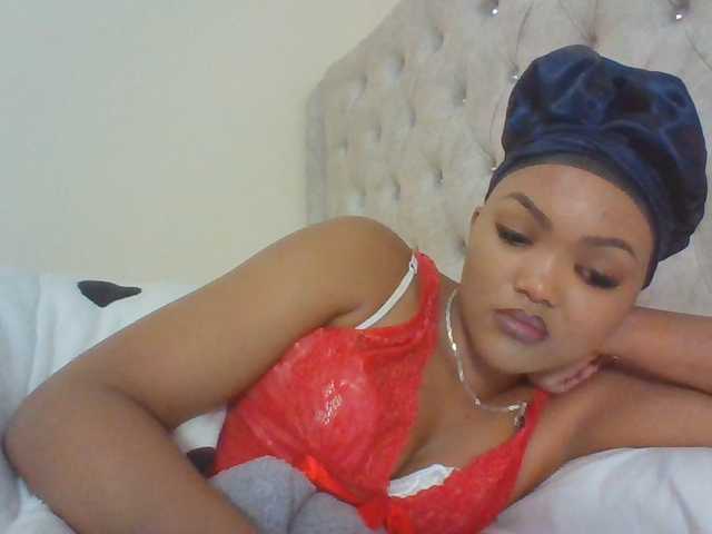Beautystar12 live cam on BongaCams