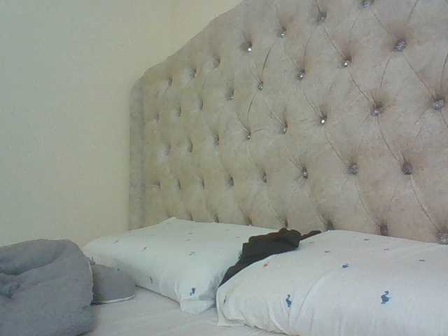 Beautystar12 live webcam show