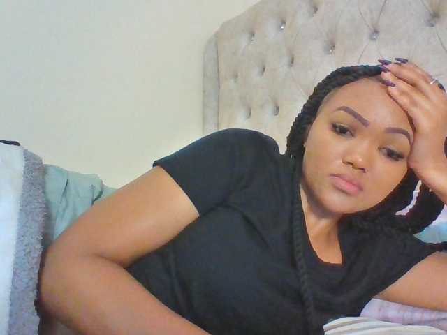 Beautystar12 live cam on BongaCams