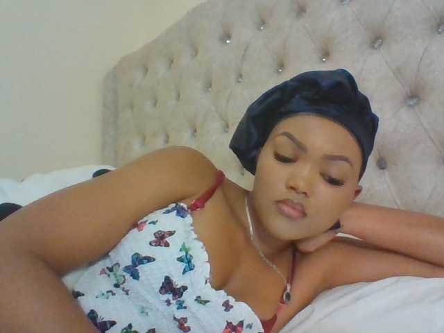 Beautystar12 live cam on BongaCams