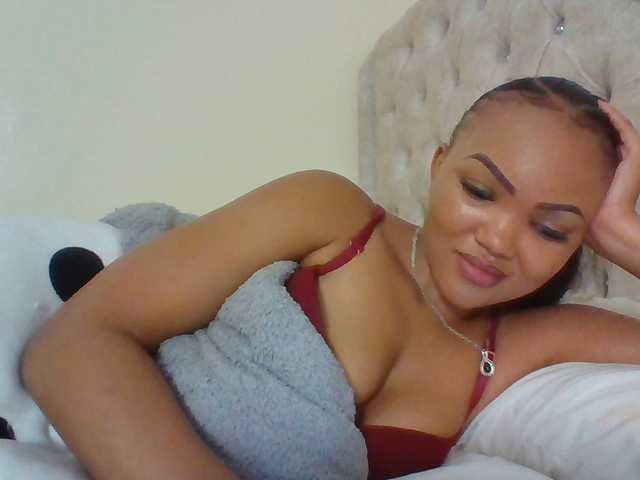 Beautystar12 live webcam show