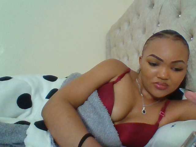 Beautystar12 live webcam show