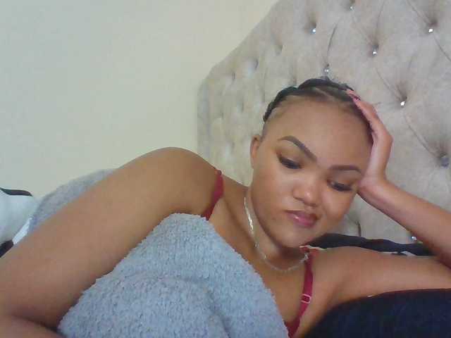Beautystar12 live cam on BongaCams