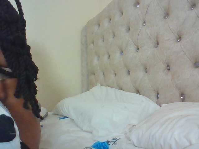 Beautystar12 live cam on BongaCams