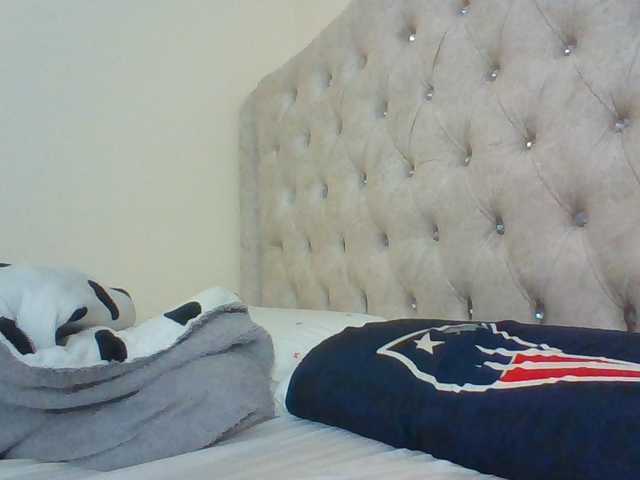 Beautystar12 live cam on BongaCams