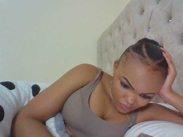 Beautystar12 cam en directo en BongaCams