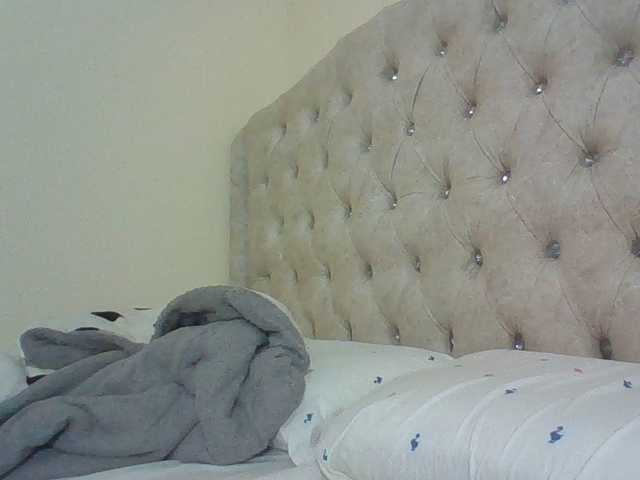 Beautystar12 live webcam show