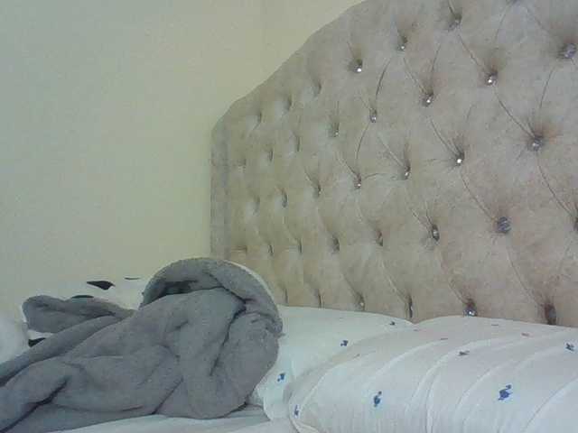 Beautystar12 live webcam show